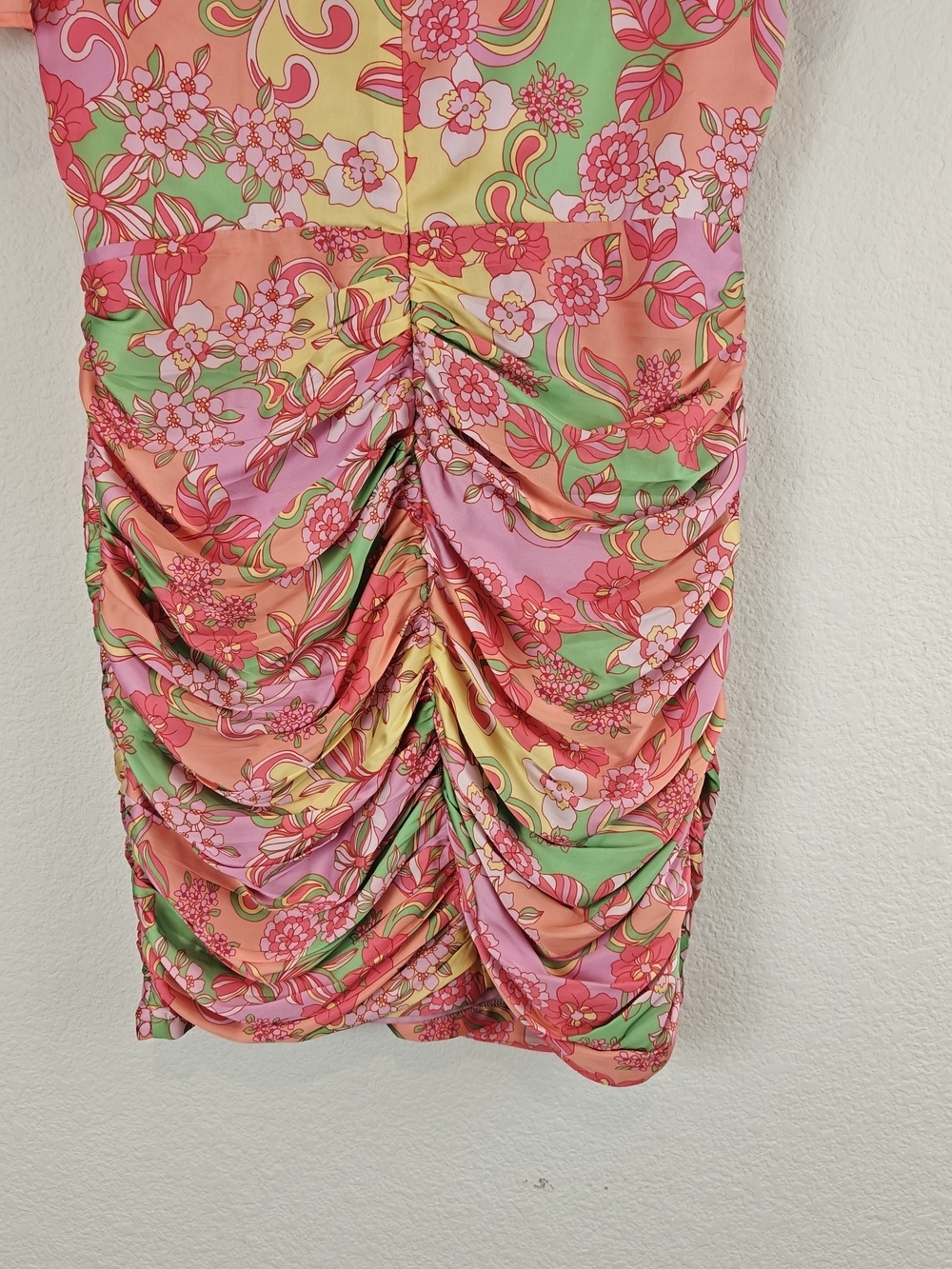 Adelyn Rae Bright Floral Ruched Bodycon Mini Dress – Spring Ready, Size M - Picture 10 of 13